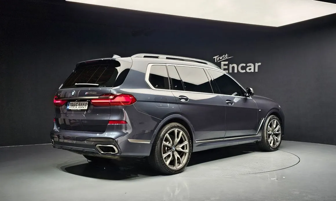 BMW X7 — фото 2