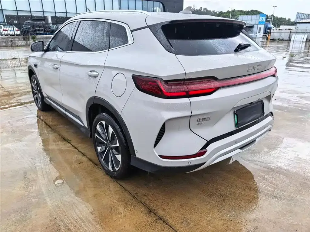 BYD PLUS New Energy — фото 4