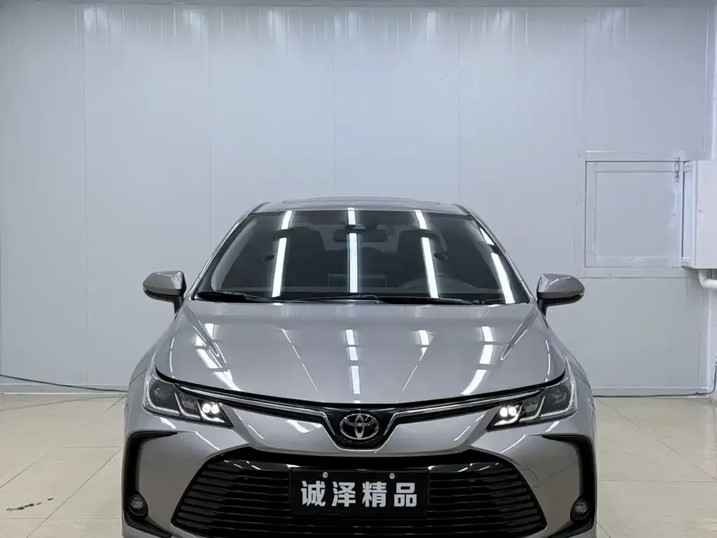 Toyota Corolla — фото 6