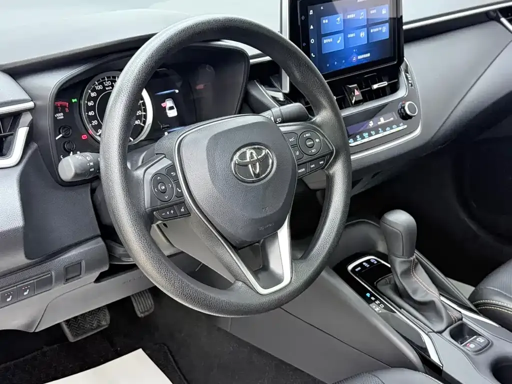 Toyota Corolla — фото 8