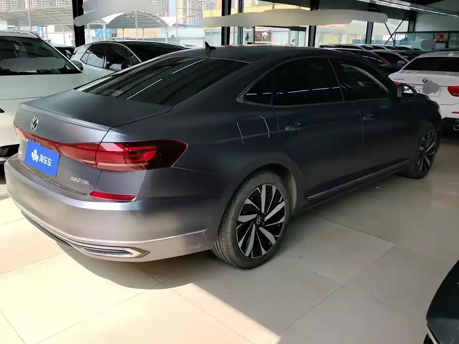 Volkswagen Passat — фото 10