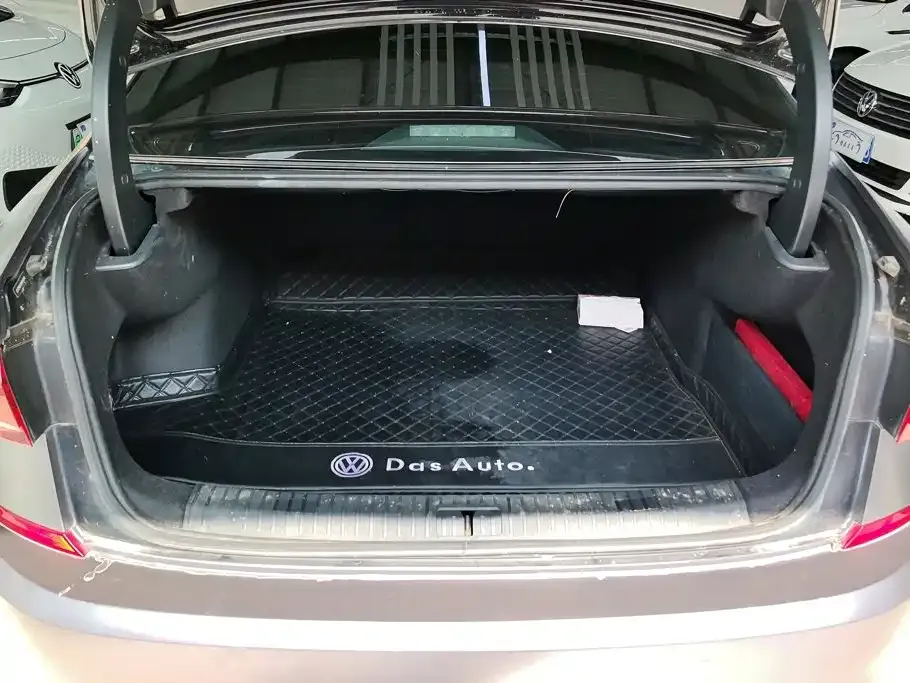 Volkswagen Passat — фото 7