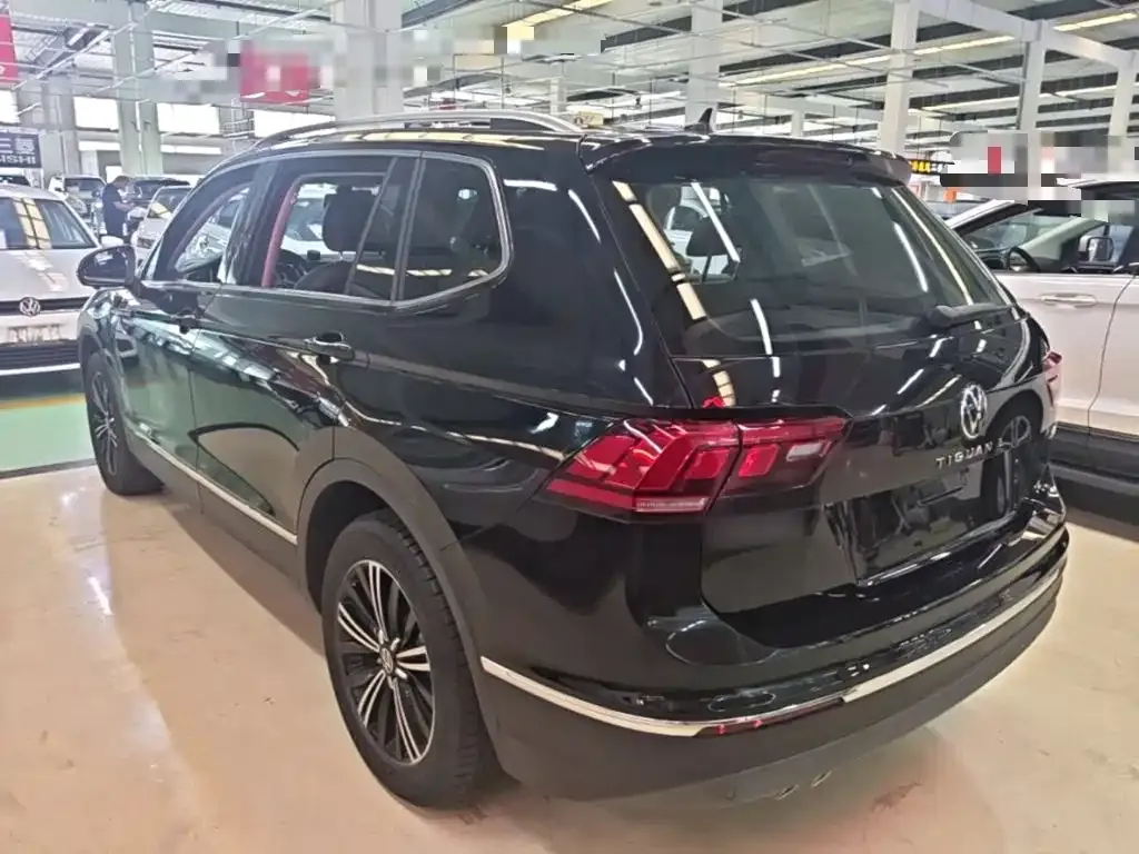 Volkswagen Tiguan L — фото 4