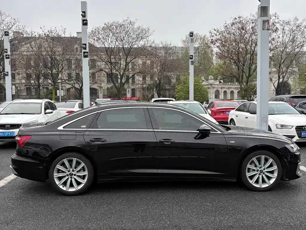 Audi A6L — фото 10