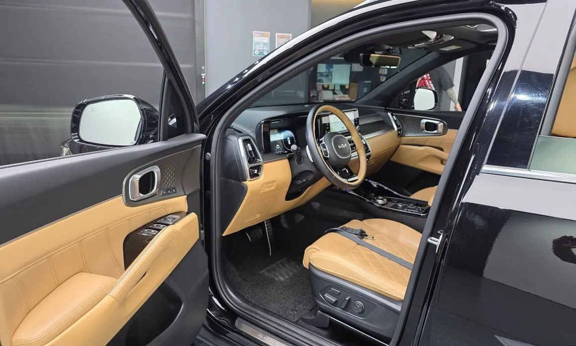 Kia Sorento — фото 6