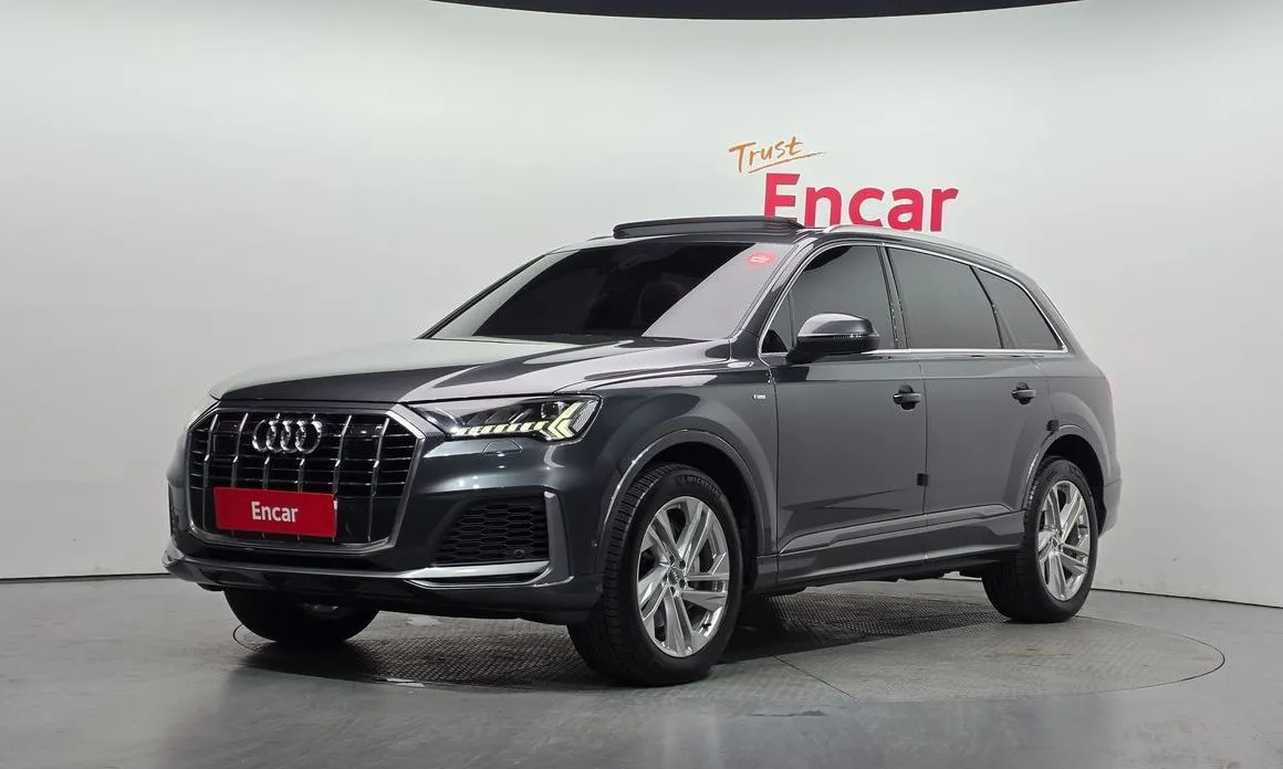Audi Q7 — фото 1