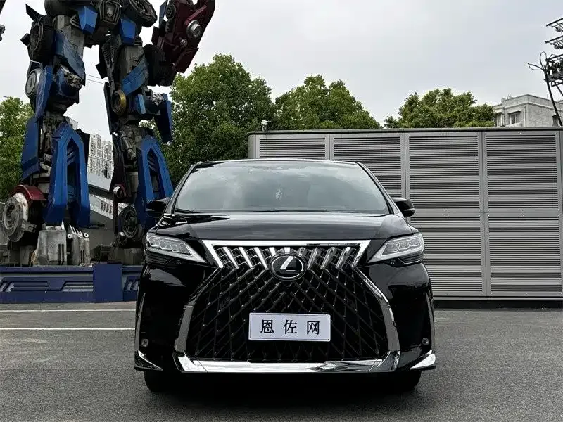 Lexus LM — фото 7