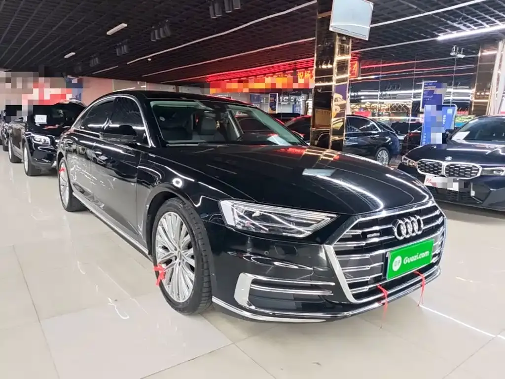 Audi A8 — фото 9
