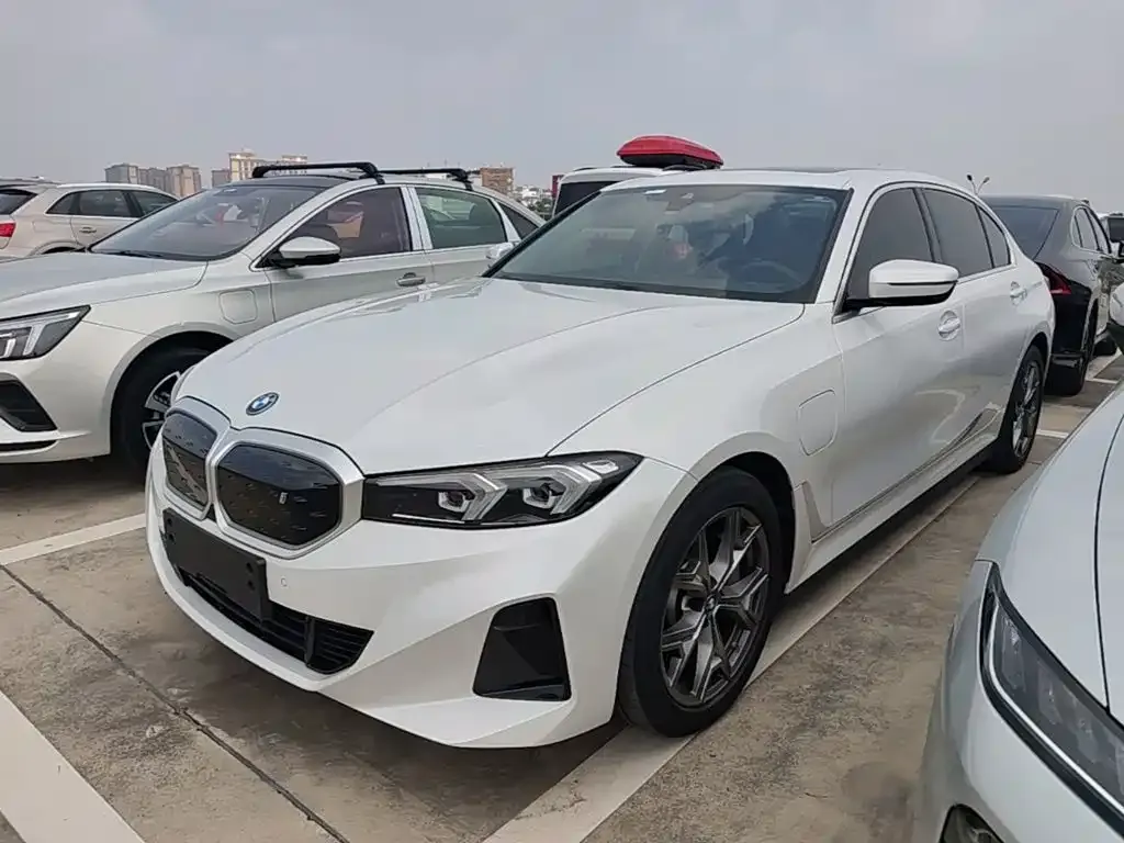 BMW i3 — фото 1