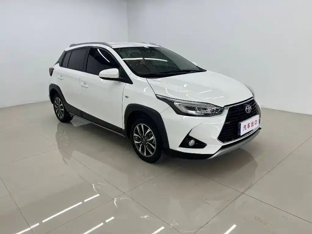 Toyota Yaris L — фото 2
