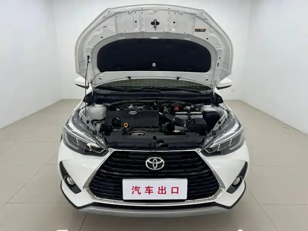 Toyota Yaris L — фото 8