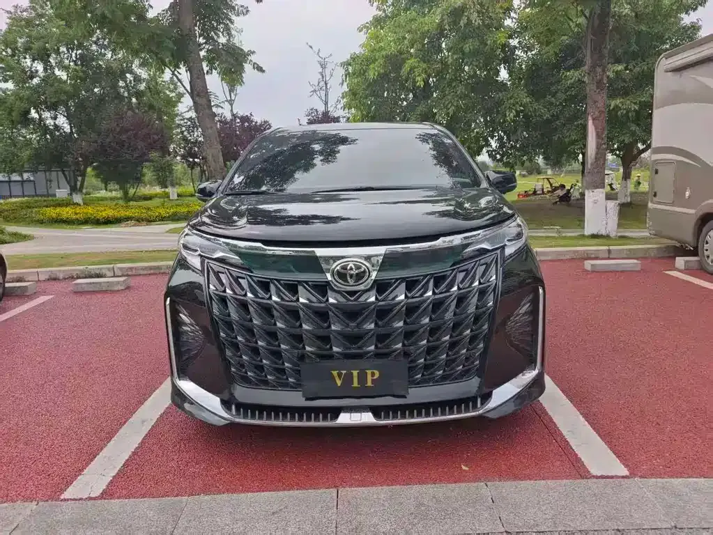 Toyota Sienna — фото 10