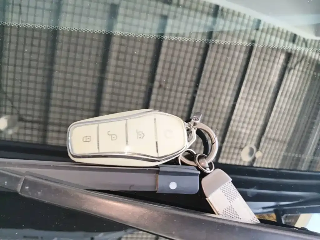 BYD Seal — фото 8