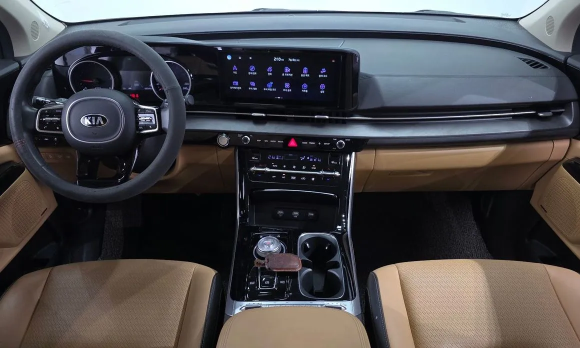Kia Carnival — фото 10