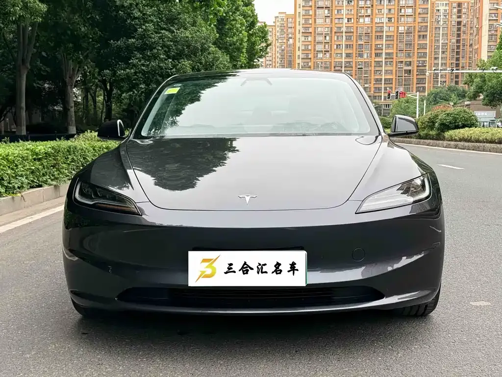 Tesla Model 3 — фото 3