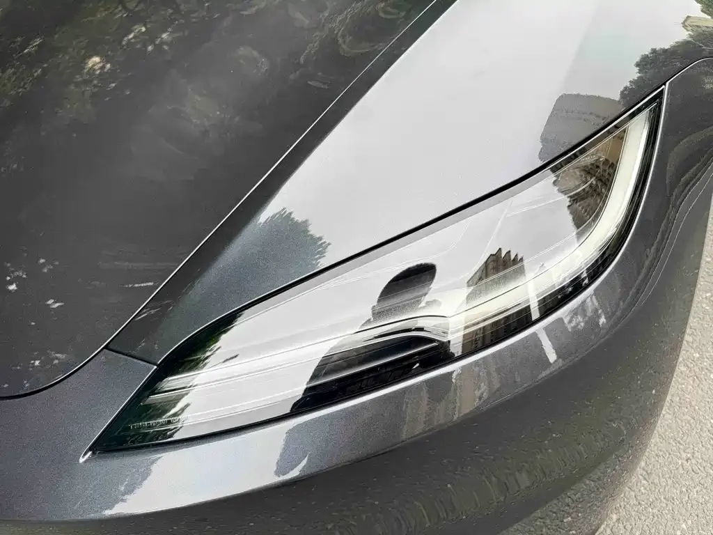 Tesla Model 3 — фото 4
