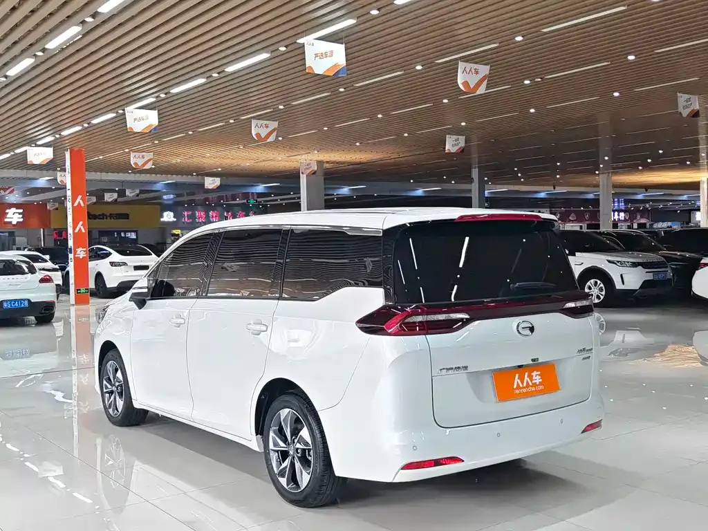GAC Motor Trumpchi M6 — фото 3