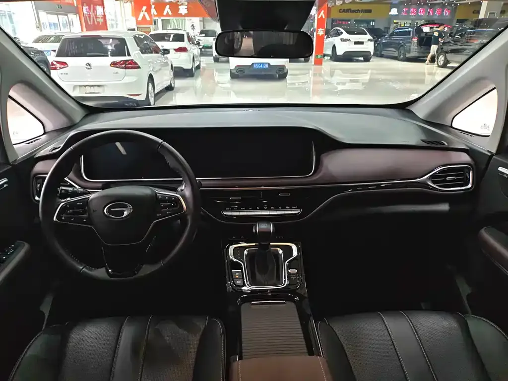 GAC Motor Trumpchi M6 — фото 5