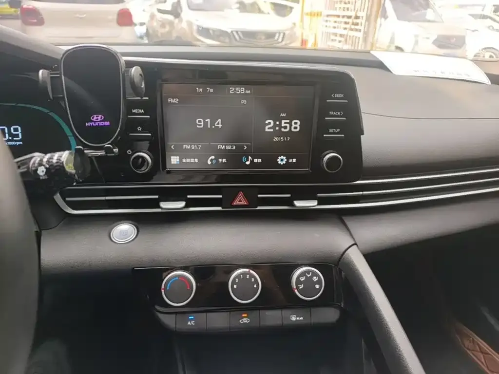 Hyundai Elantra 2024 из CN, фото 2