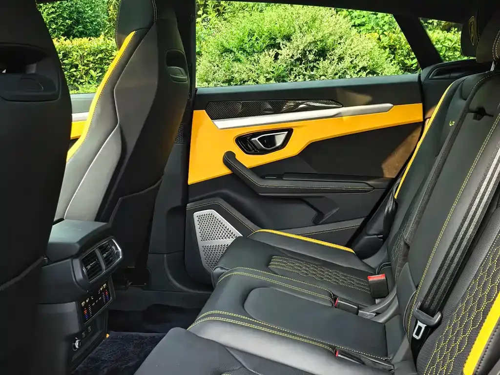 Lamborghini Urus — фото 9