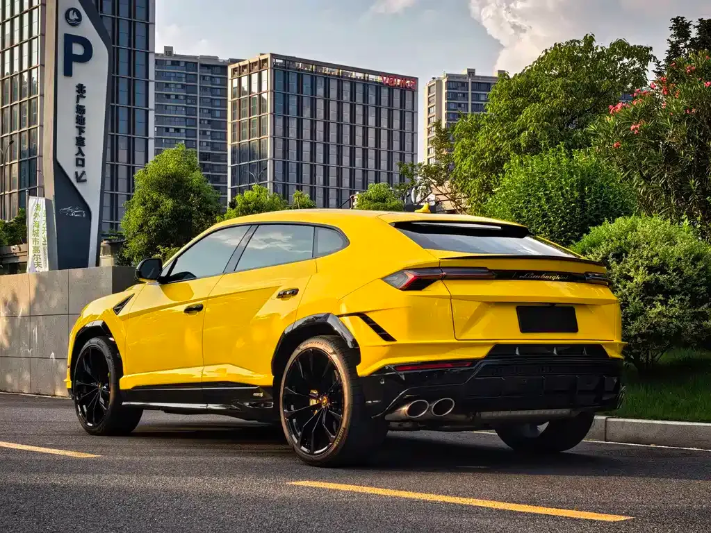 Lamborghini Urus — фото 7