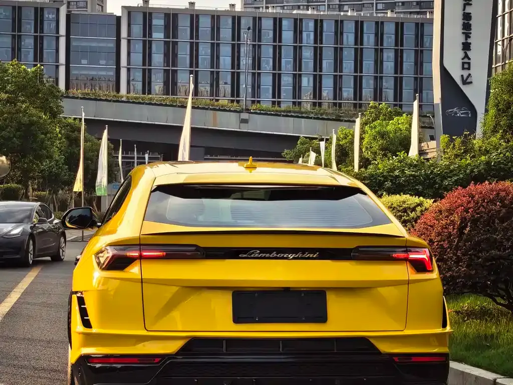 Lamborghini Urus — фото 4