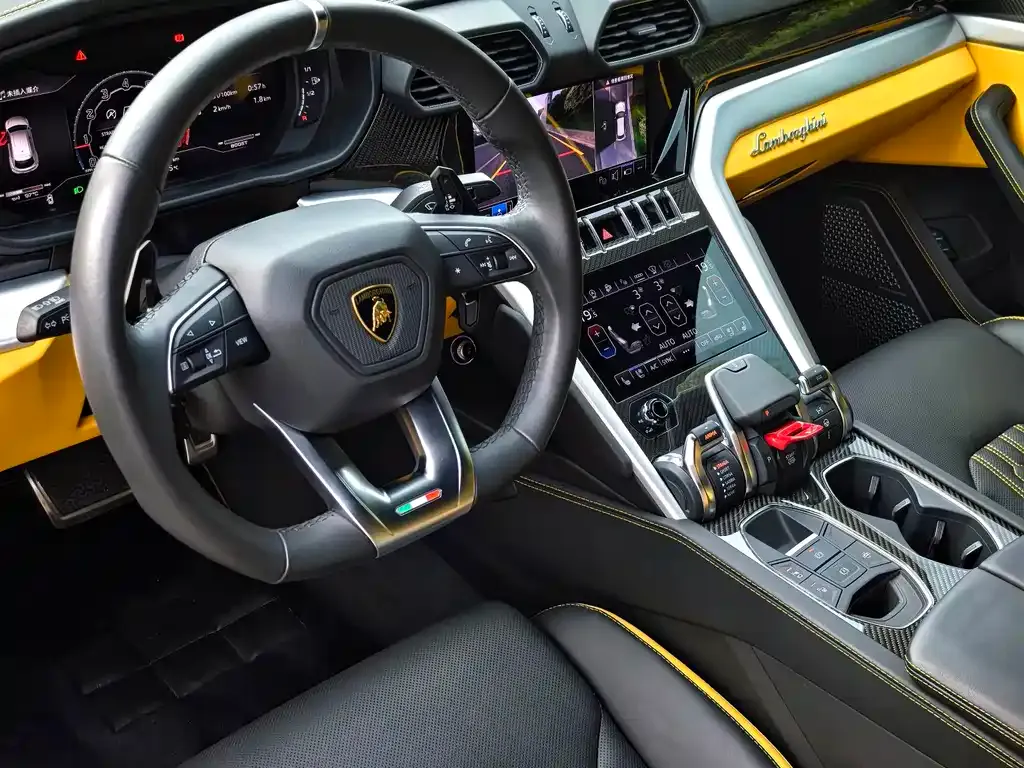Lamborghini Urus — фото 2
