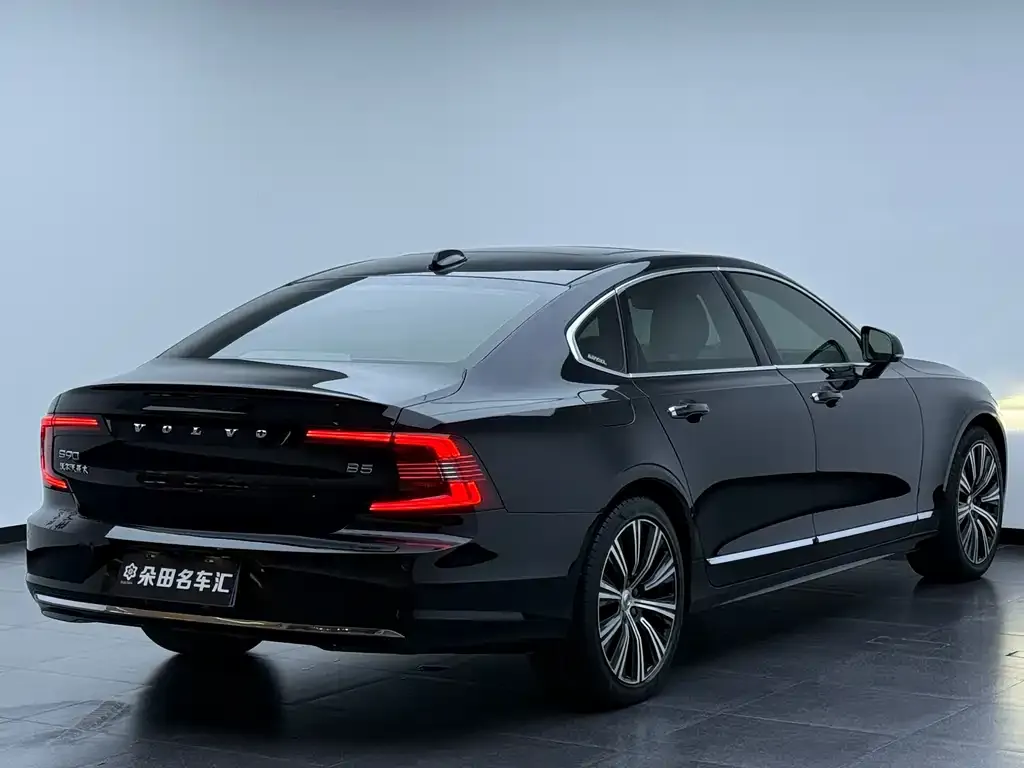 Volvo S90 — фото 9