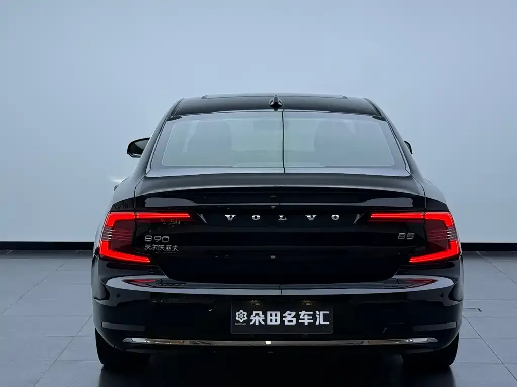 Volvo S90 — фото 4