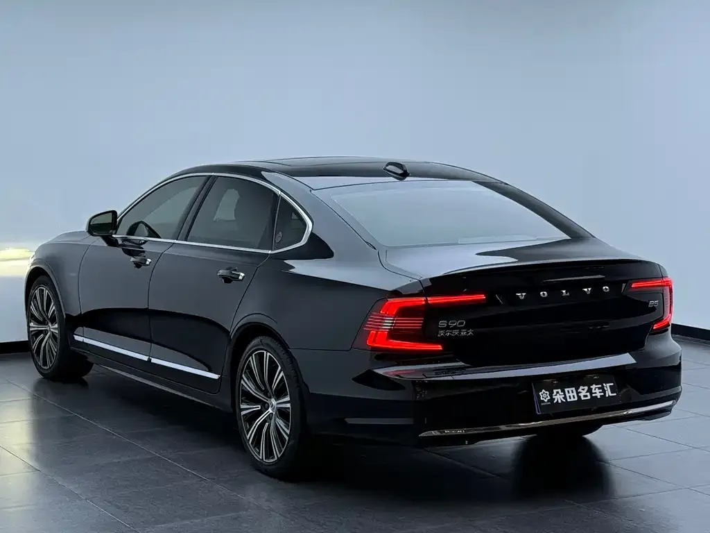 Volvo S90 — фото 6