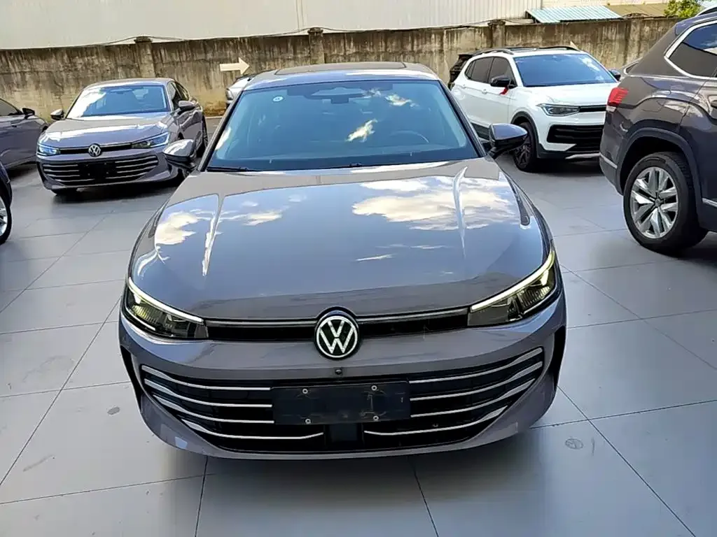 Volkswagen Passat — фото 8