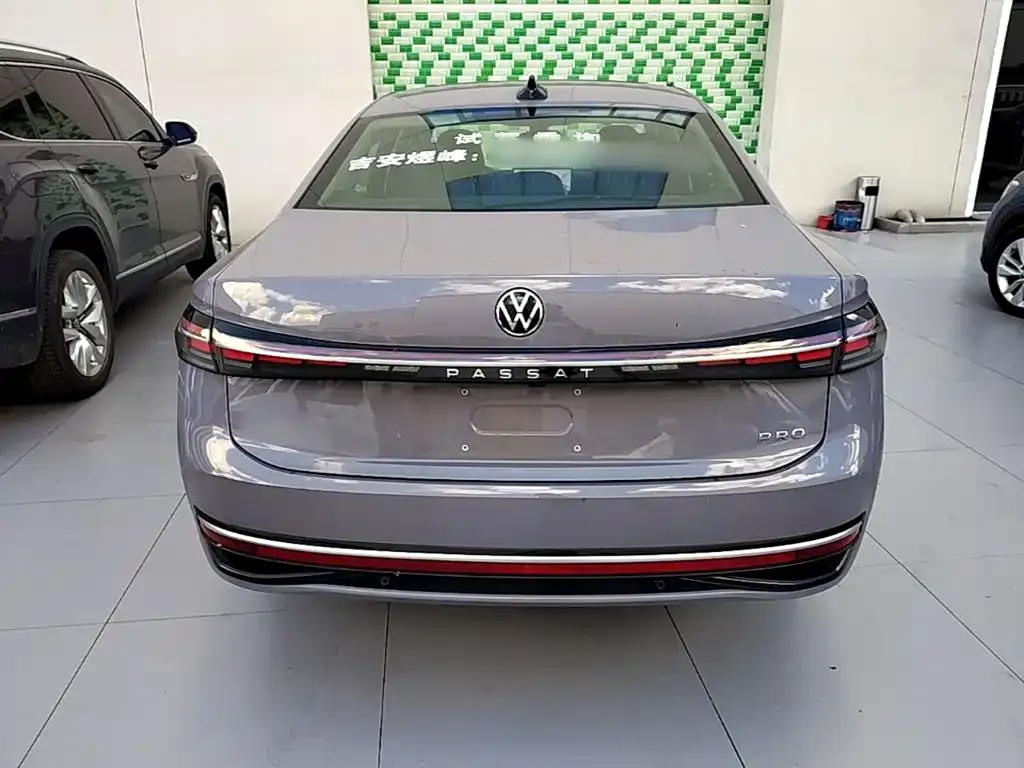 Volkswagen Passat — фото 7