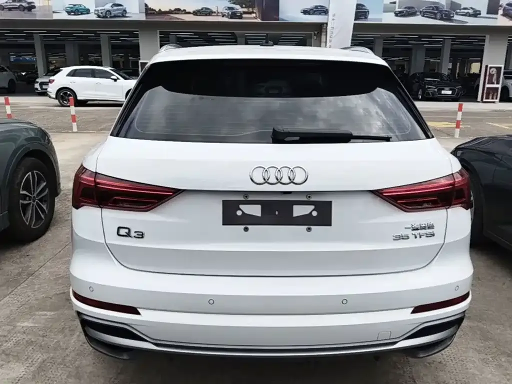 Audi Q3 — фото 7
