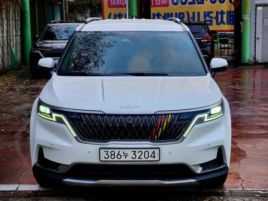Kia Carnival — фото 1