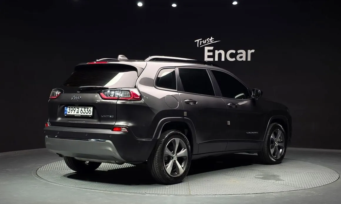 Jeep Cherokee 2022 из KR, фото 2