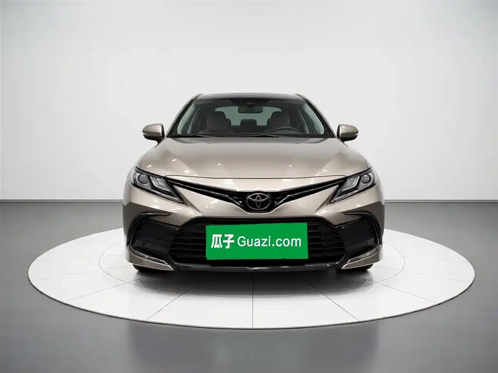 Toyota Camry — фото 6