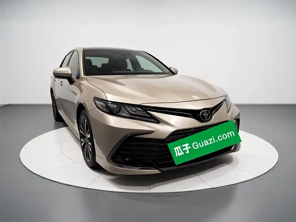 Toyota Camry — фото 4