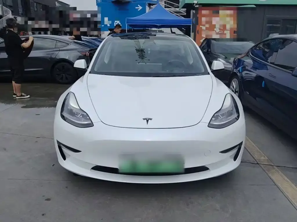 Tesla Model 3 — фото 3