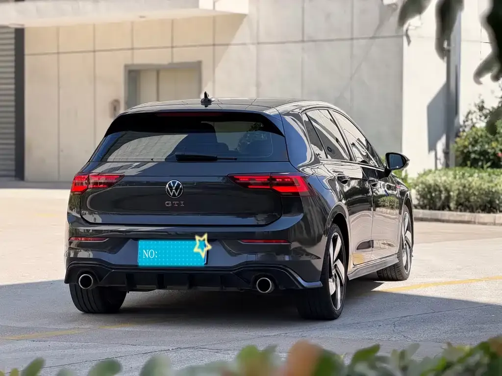 Volkswagen Golf GTI — фото 5