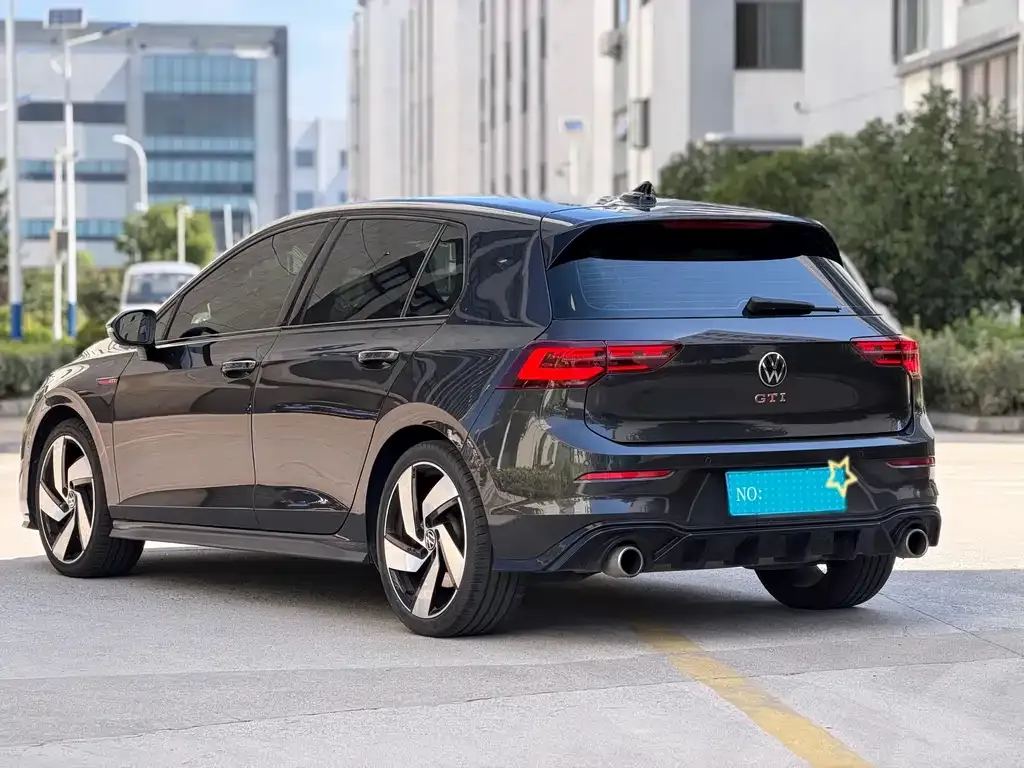 Volkswagen Golf GTI — фото 4