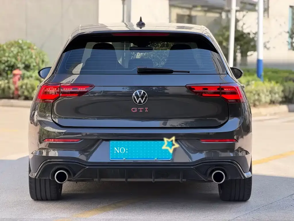 Volkswagen Golf GTI — фото 6