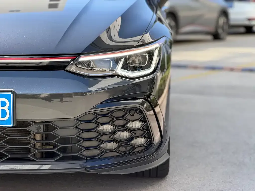 Volkswagen Golf GTI — фото 8
