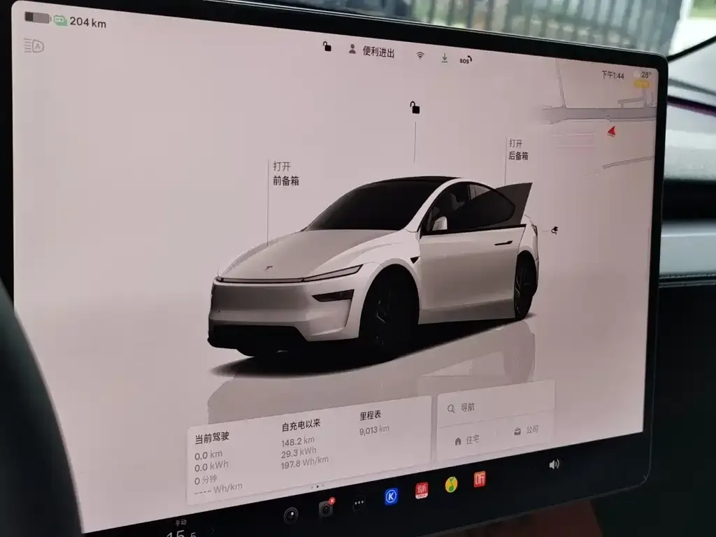 Tesla Model Y — фото 3