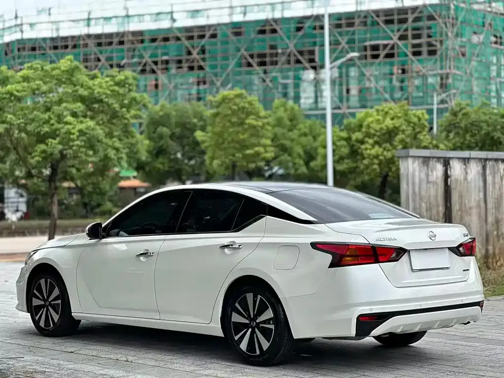 Nissan Teana — фото 4