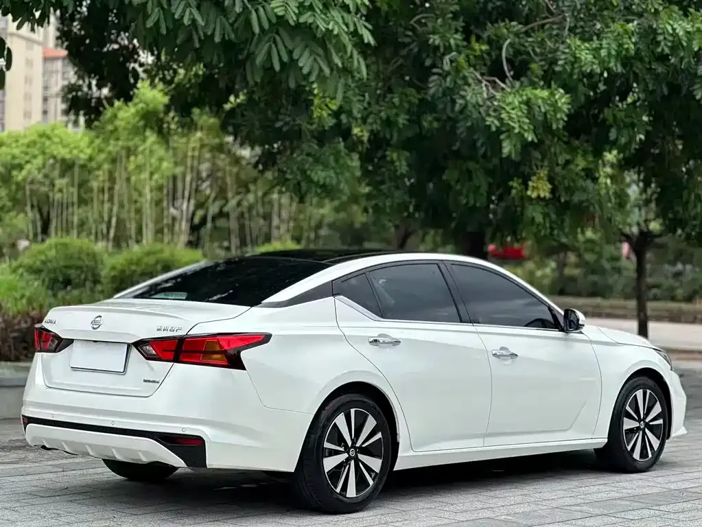 Nissan Teana — фото 10