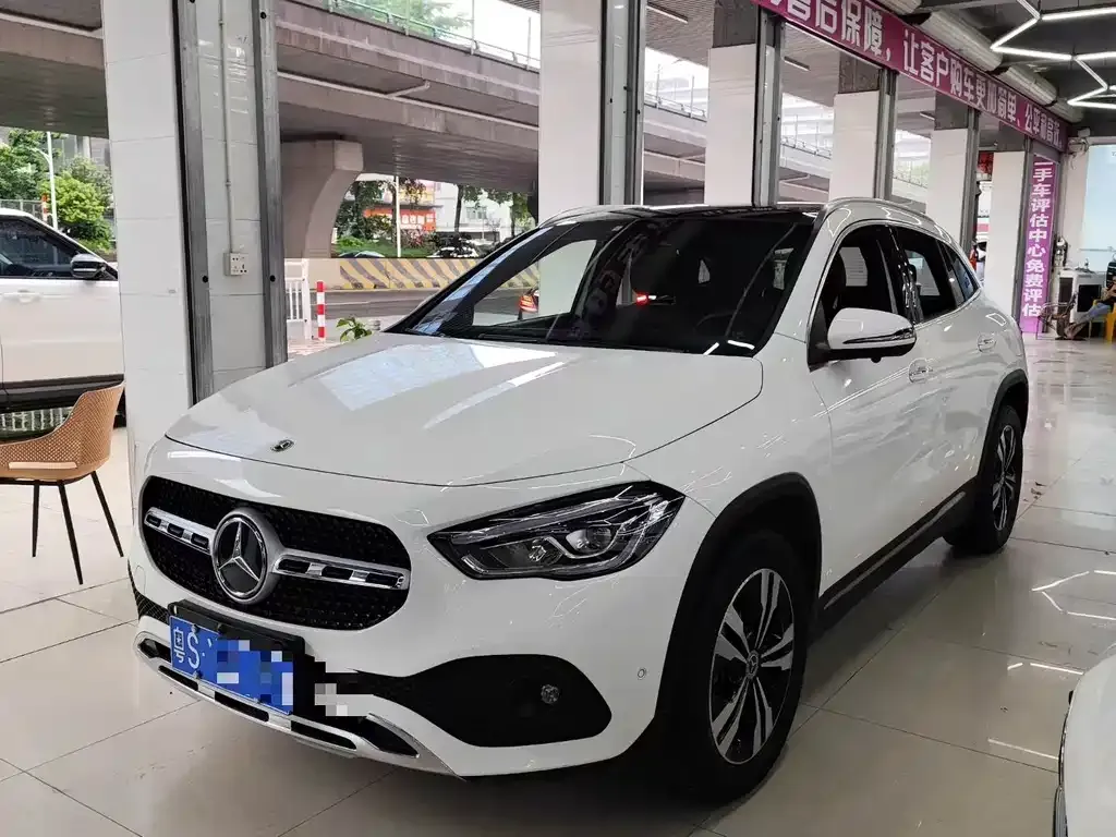 Mercedes-Benz GLA — фото 1