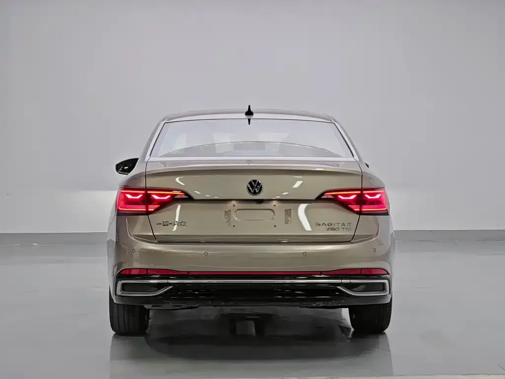 Volkswagen Sagitar — фото 7