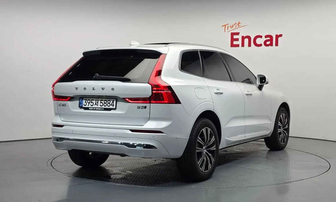 Volvo XC60 — фото 5