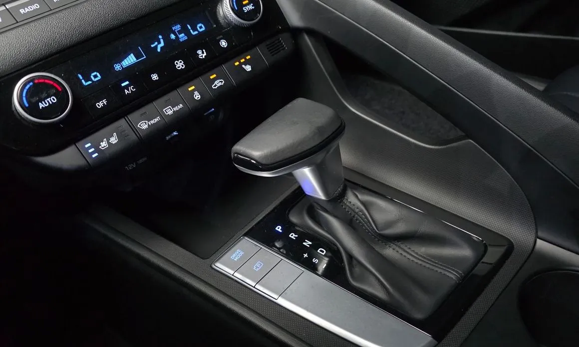 Hyundai AVANTE 2021 из KR, фото 10