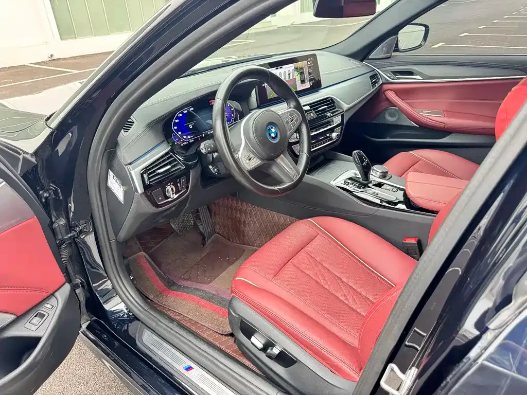 BMW 5 Series New Energy — фото 10